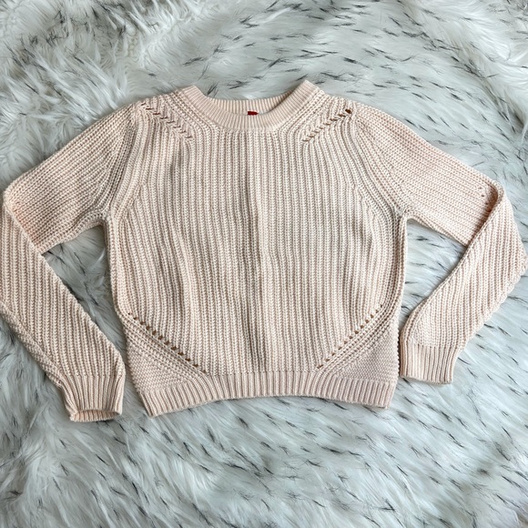 H&M Sweaters - Peachy pink knitted cropped sweatshirt